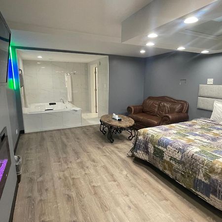 Midway Inn & Suites Oak Lawn Extérieur photo