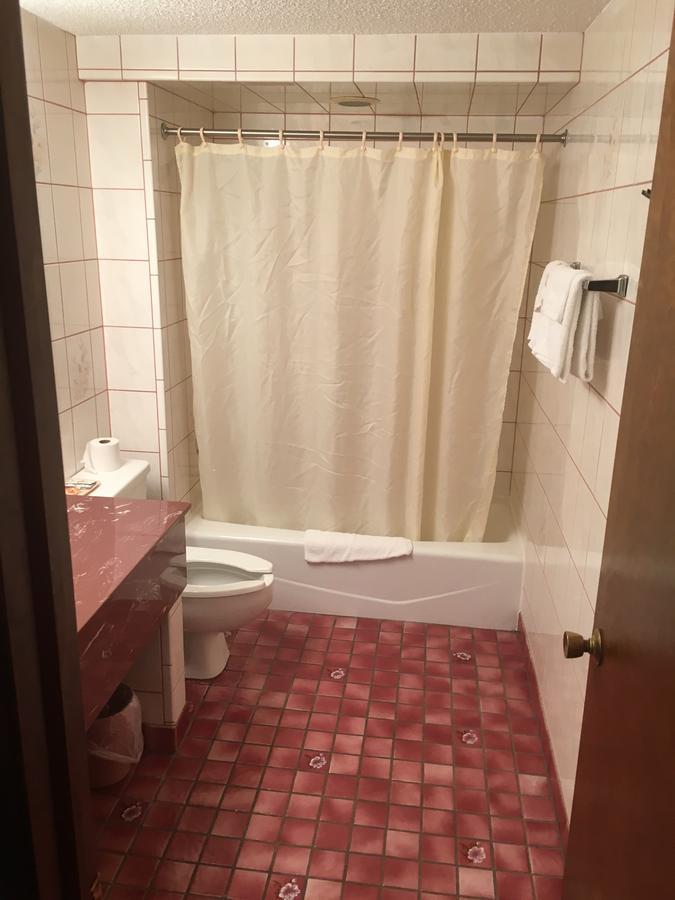 Midway Inn & Suites Oak Lawn Extérieur photo